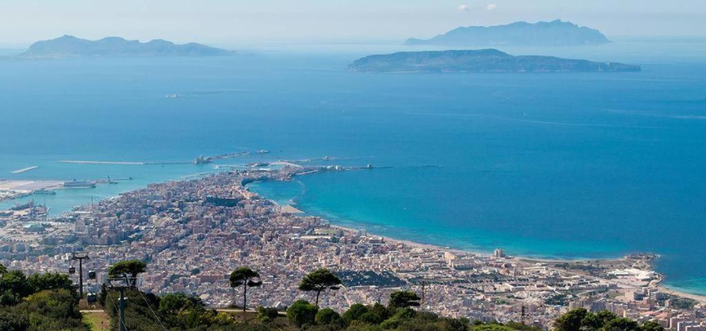 Casa Vacanze Ulisse Trapani Extérieur photo